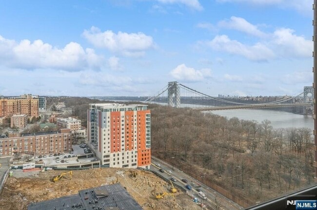 Building Photo - 100 Old Palisade Rd