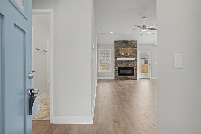 Foto del edificio - 199 Donegal Dr