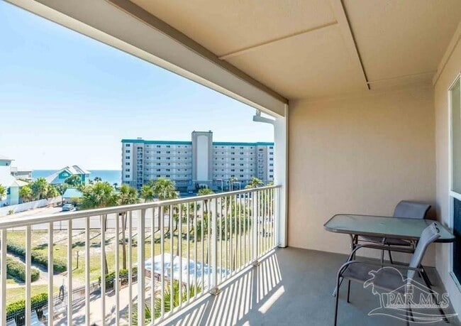 Foto del edificio - 13351 Johnson Beach Rd