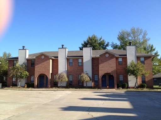 Primary Photo - ShadoWalk Townhomes