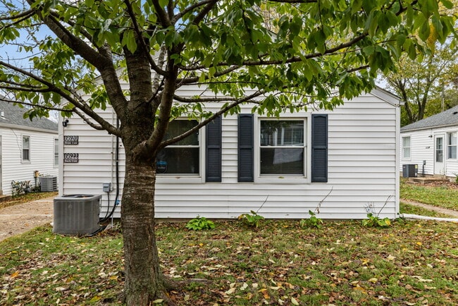 Foto del edificio - 6620 Wise Ave