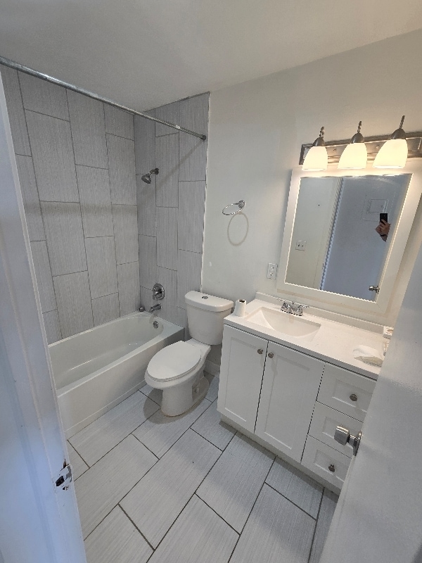 Photo - 212 SE 9th Ave Apartment