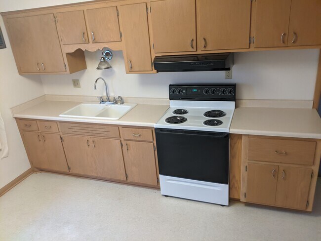 Foto del edificio - 12210 W North Ave