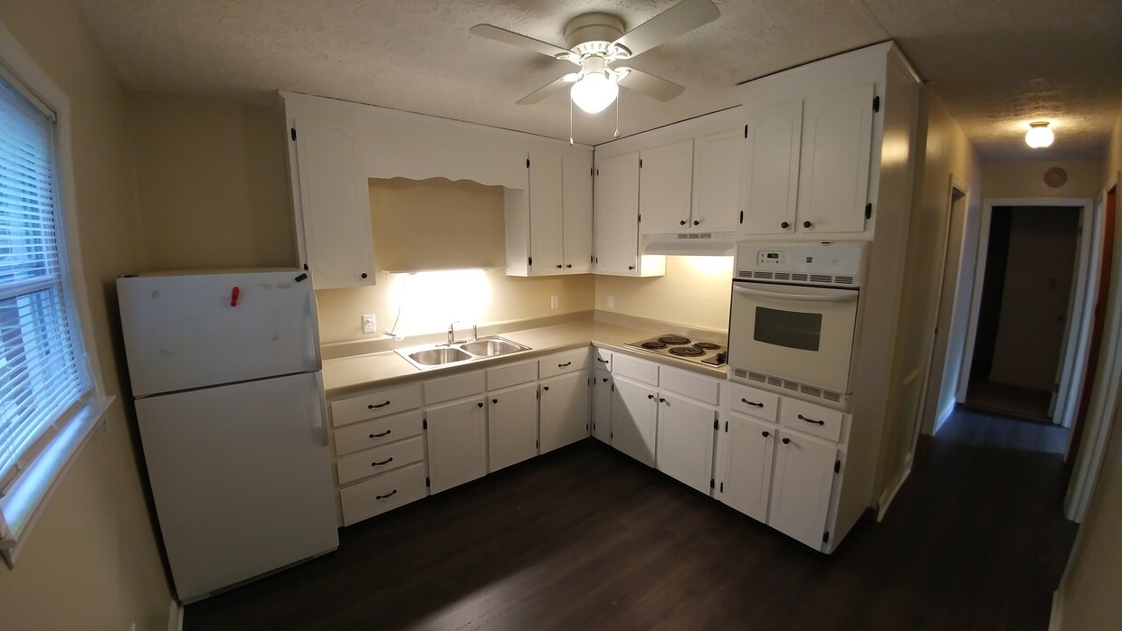 Kitchen - 128 Morgan Drive