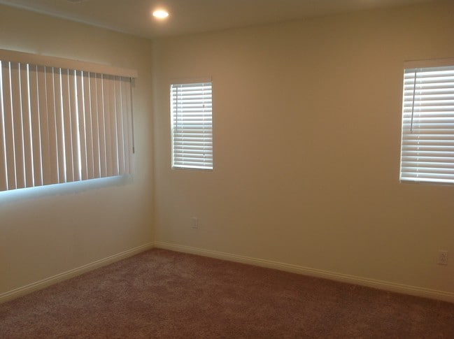 Building Photo - 14504 Normandie Ave