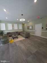 Building Photo - 3503 Midvale Ave