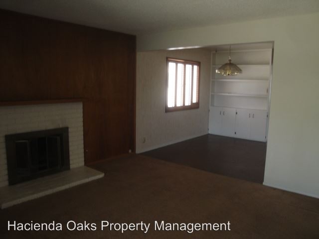 Building Photo - 171 Ross Ln