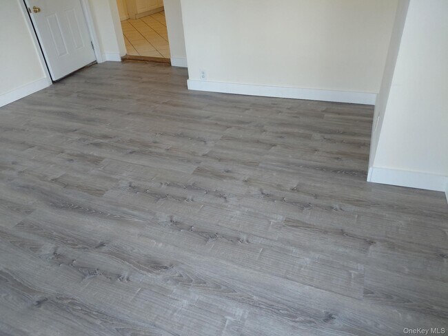 Foto del edificio - 24 Franklindale Ave