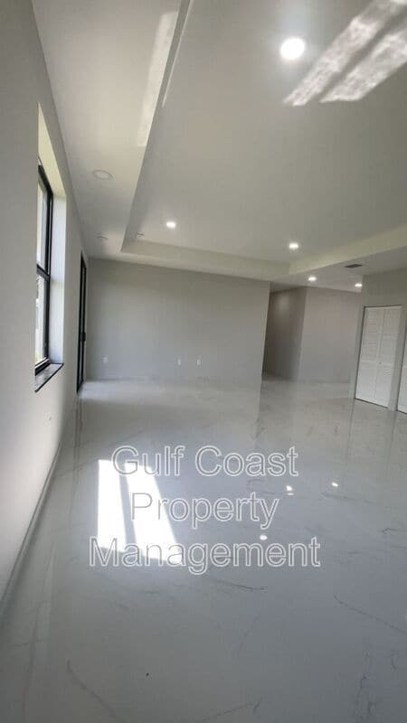 Foto del edificio - 1114 NW 22nd Terrace