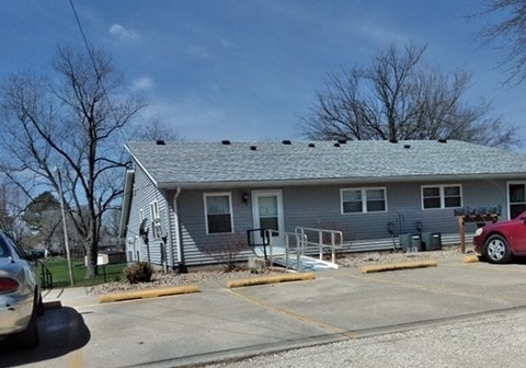 Primary Photo - Greenfield Apartments