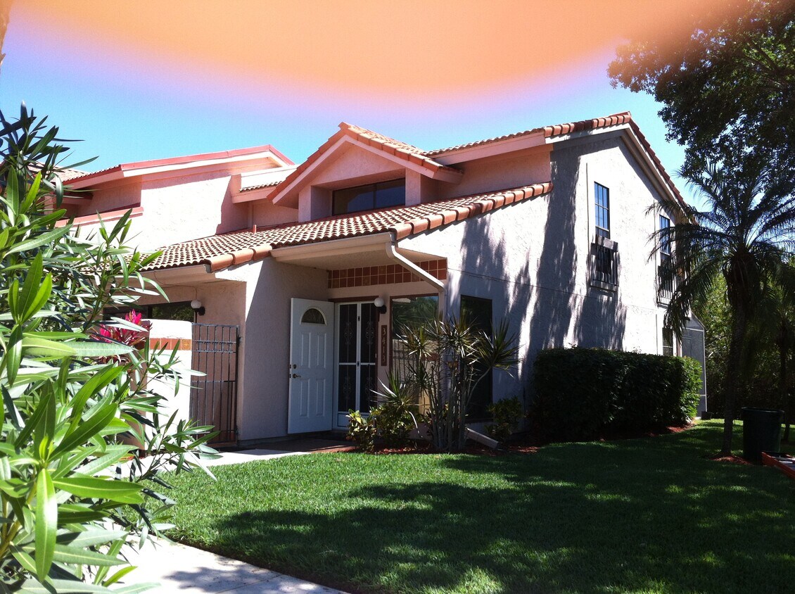 Primary Photo - 3413 SE Sandpiper Cir
