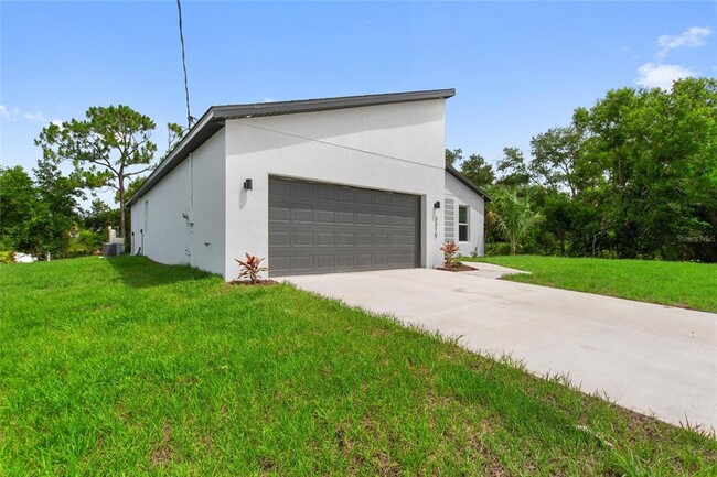Building Photo - 3327 Trapper Ln