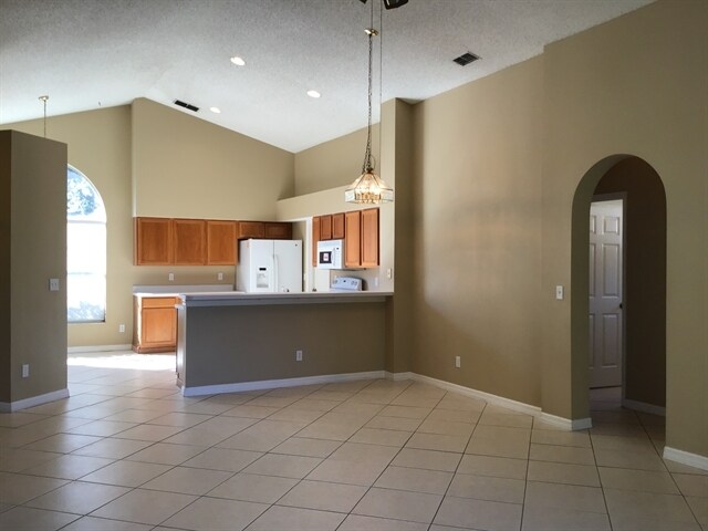 Building Photo - 2238 Holly Ridge Dr