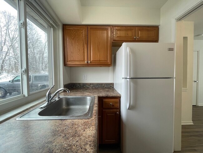 Building Photo - 5735 E G Ave