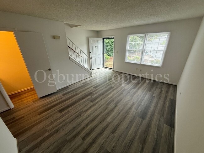 Building Photo - 311-59 Salisbury Manor-Kernersville-2BR/1....