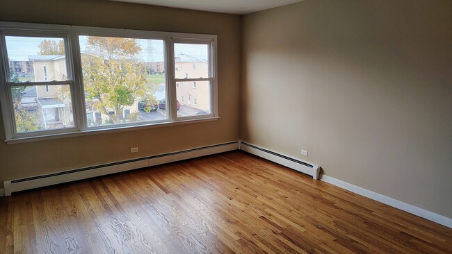 Building Photo - 539 Ida Ct