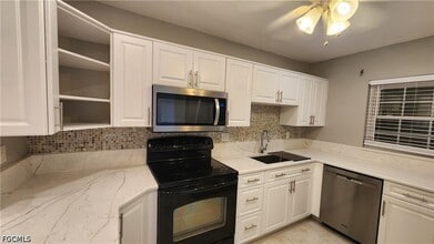 Building Photo - 6984 Winkler Rd