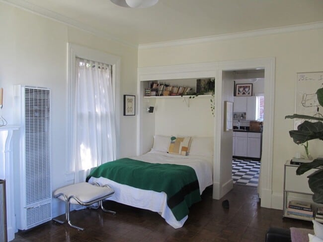 Building Photo - Amazing View! Charming Studio Unit! Bay Vi...
