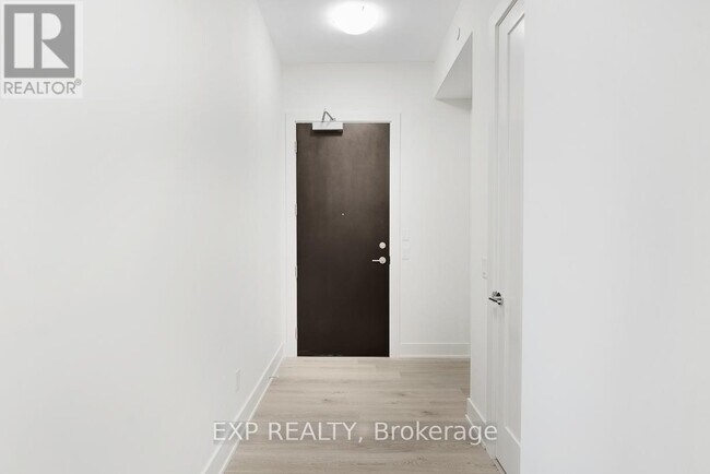 Photo du bâtiment - 385 Winston Rd