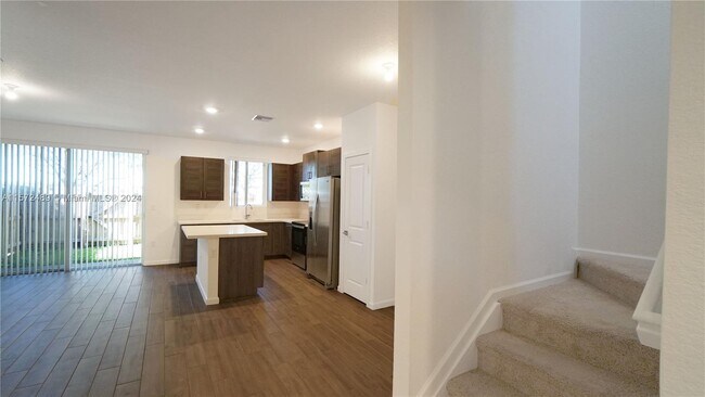 Foto del edificio - 2411 SE 10th St