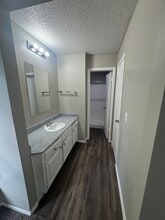 Building Photo - 2407 E 55th Pl
