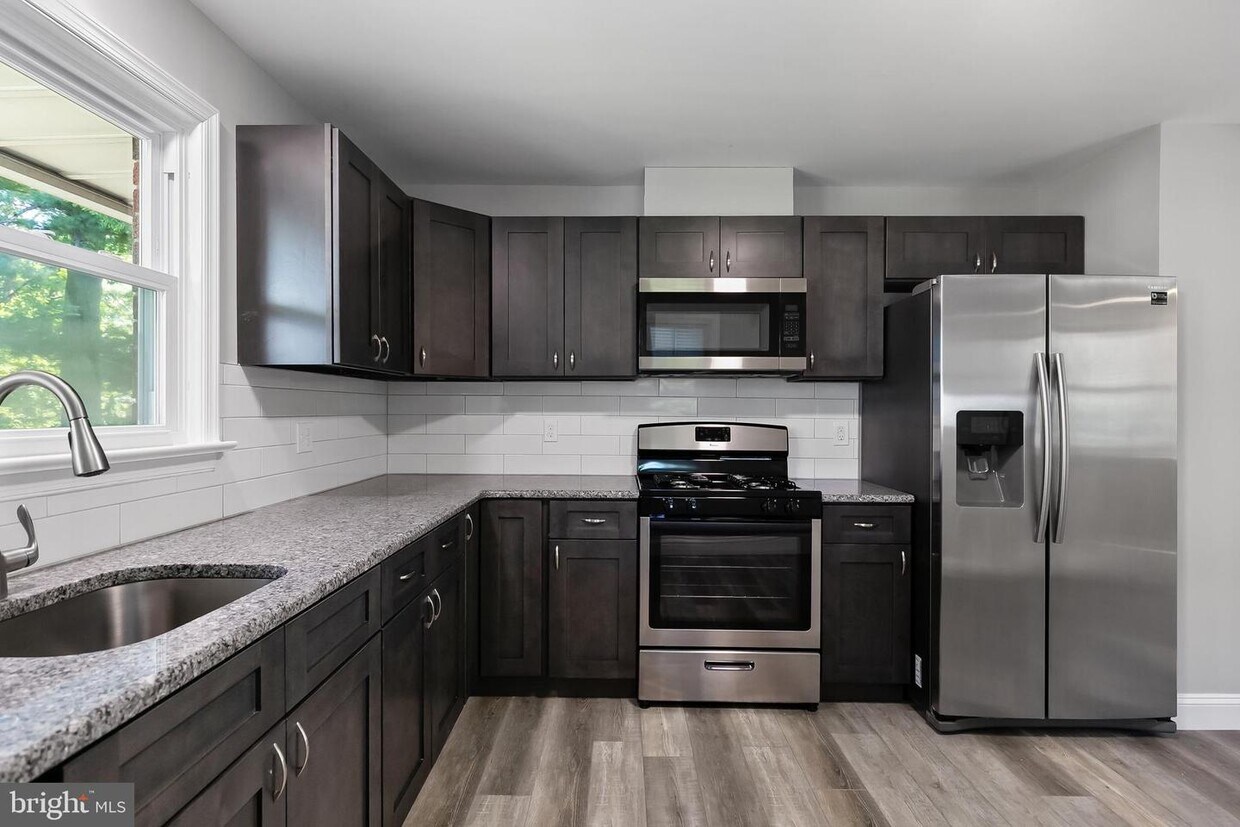 Foto principal - 405 Hamilton Rd