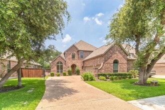 Building Photo - 208 Angus Dr
