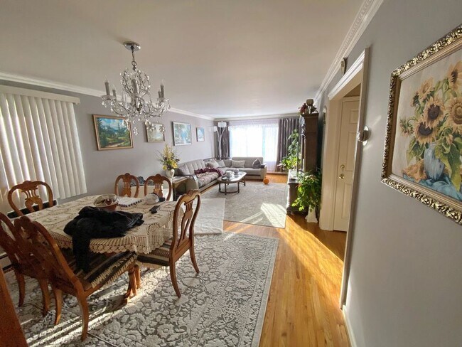 Foto del edificio - 58 Sherman Ave