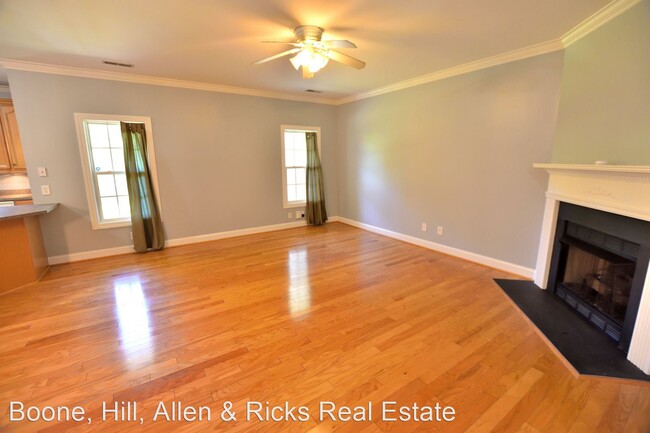 Building Photo - 3 br, 2 bath House - 4339 Lessie Trail