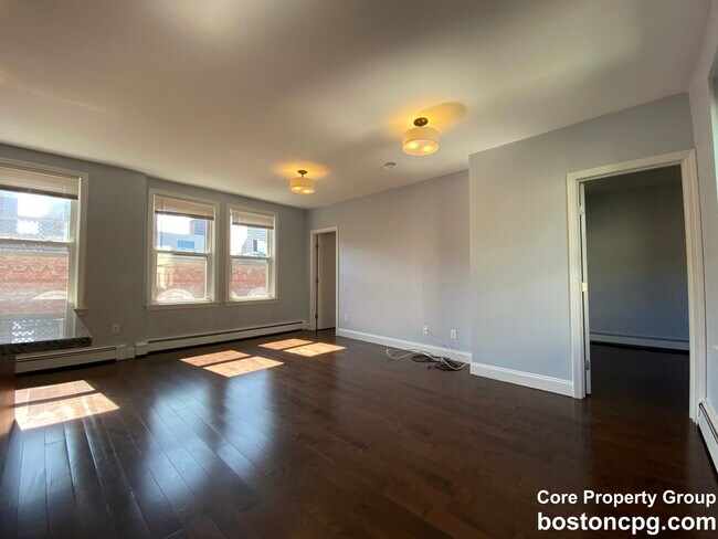 Building Photo - 3 Baldwin Pl