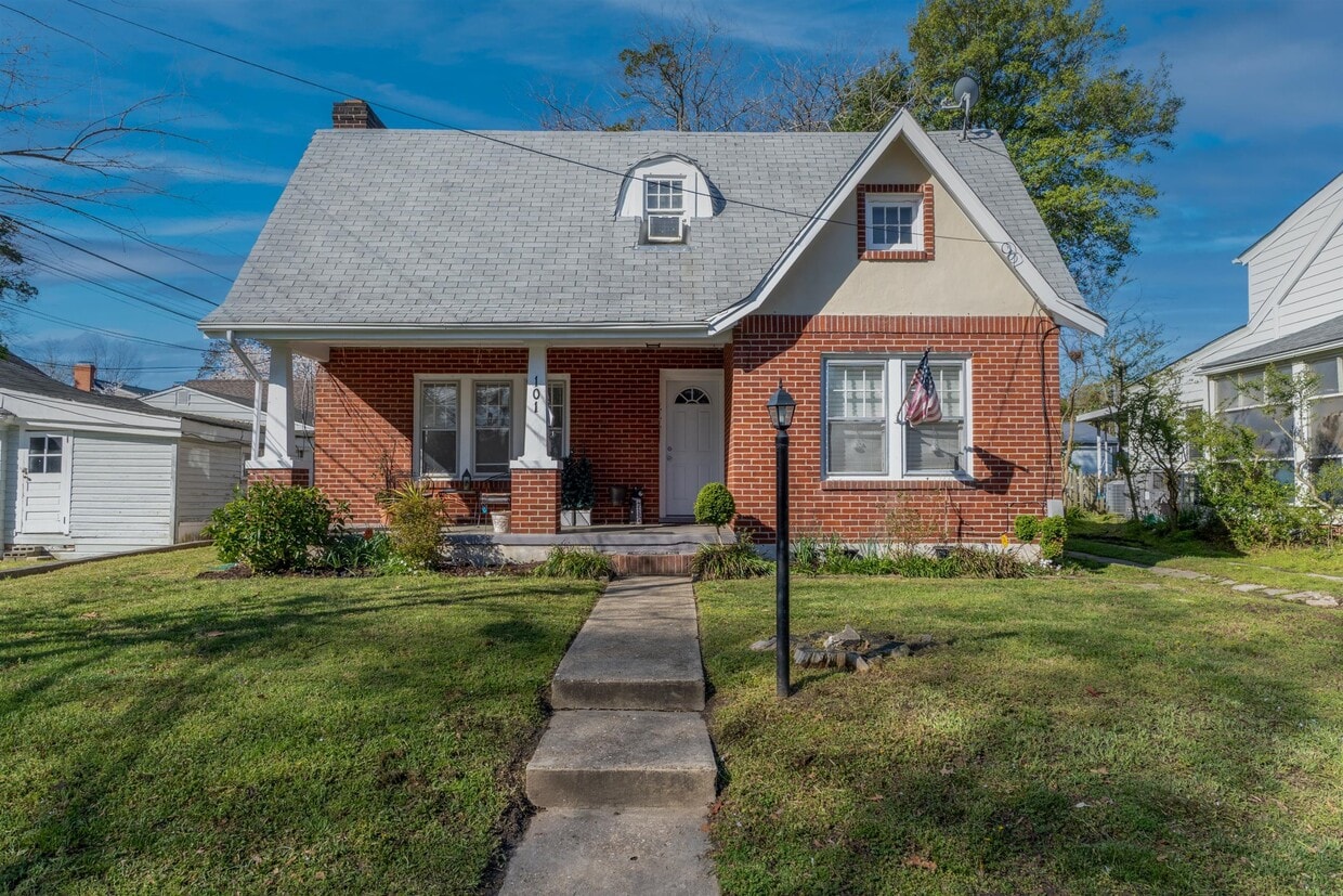 101 Chesterfield Rd Unit 1, Hampton, VA 23661 Room for Rent in