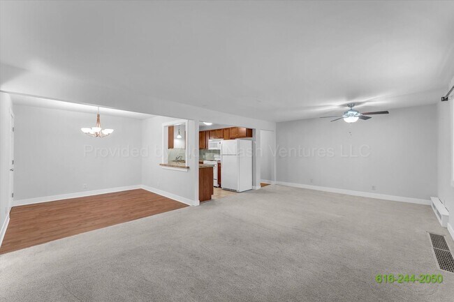 Building Photo - BEAUTIFUL 3 BEDROOM IN ALTO!
