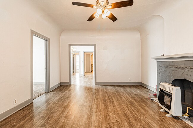 Foto del edificio - 2 Bed 1 Bath Duplex in NE OKC