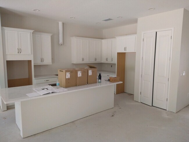 Building Photo - 4144 Southern Valley Loop
