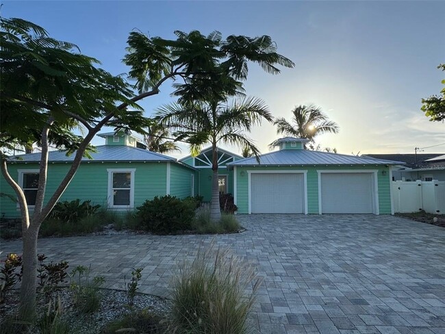 Building Photo - 4604 Bay Crest Dr