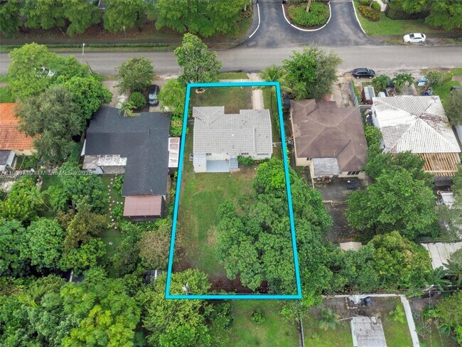 Foto del edificio - 69 NE 115th St