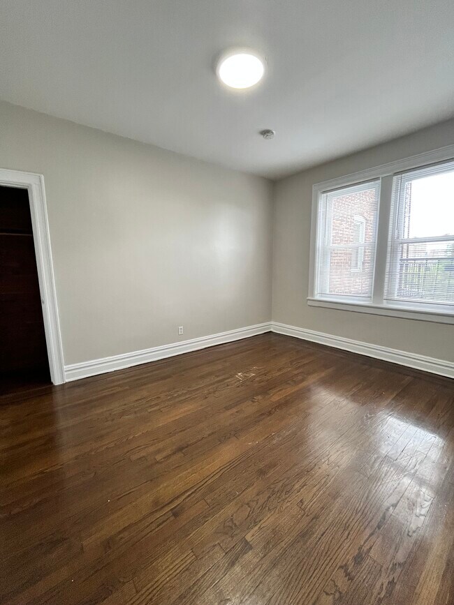 115 Fairview 51 - 111 Fairview Ave