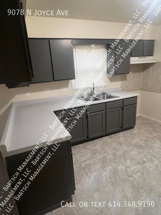 Building Photo - 9078 N Joyce Ave