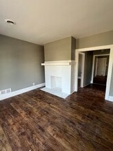 Building Photo - 39 Barry Pl