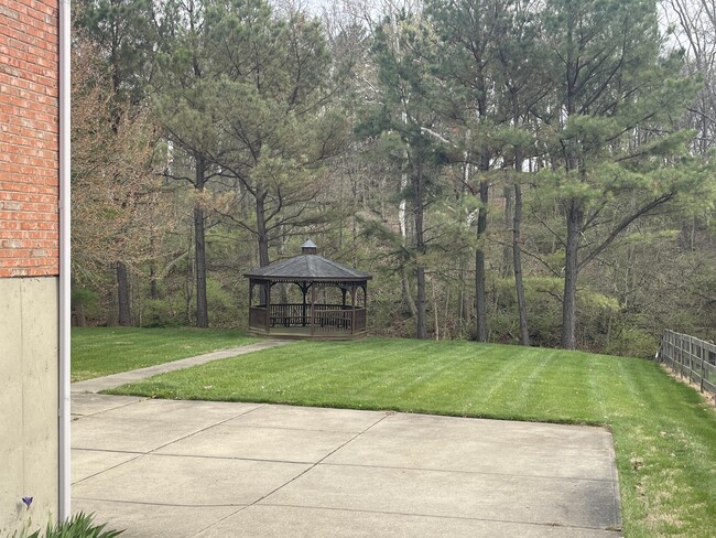 Building Photo - 7576 Thunder Ridge Dr