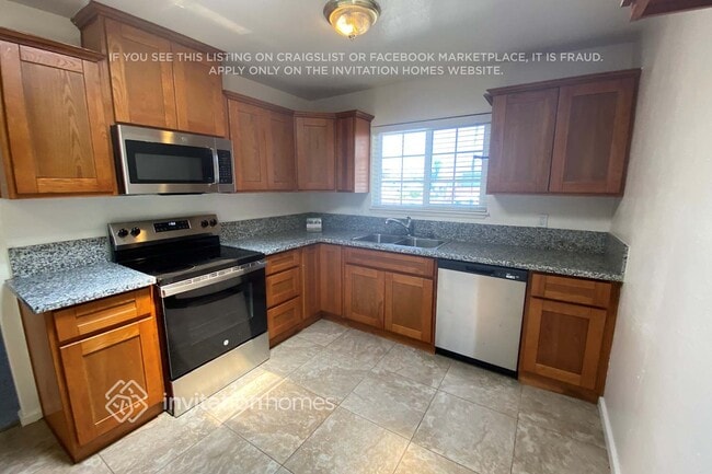 Building Photo - 2207 Santa Ana Dr