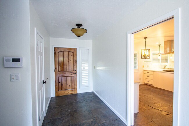 Building Photo - POOL w/ Pool Service Provided!