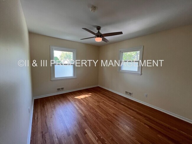 Foto del edificio - 502 W Country Ln Terrace