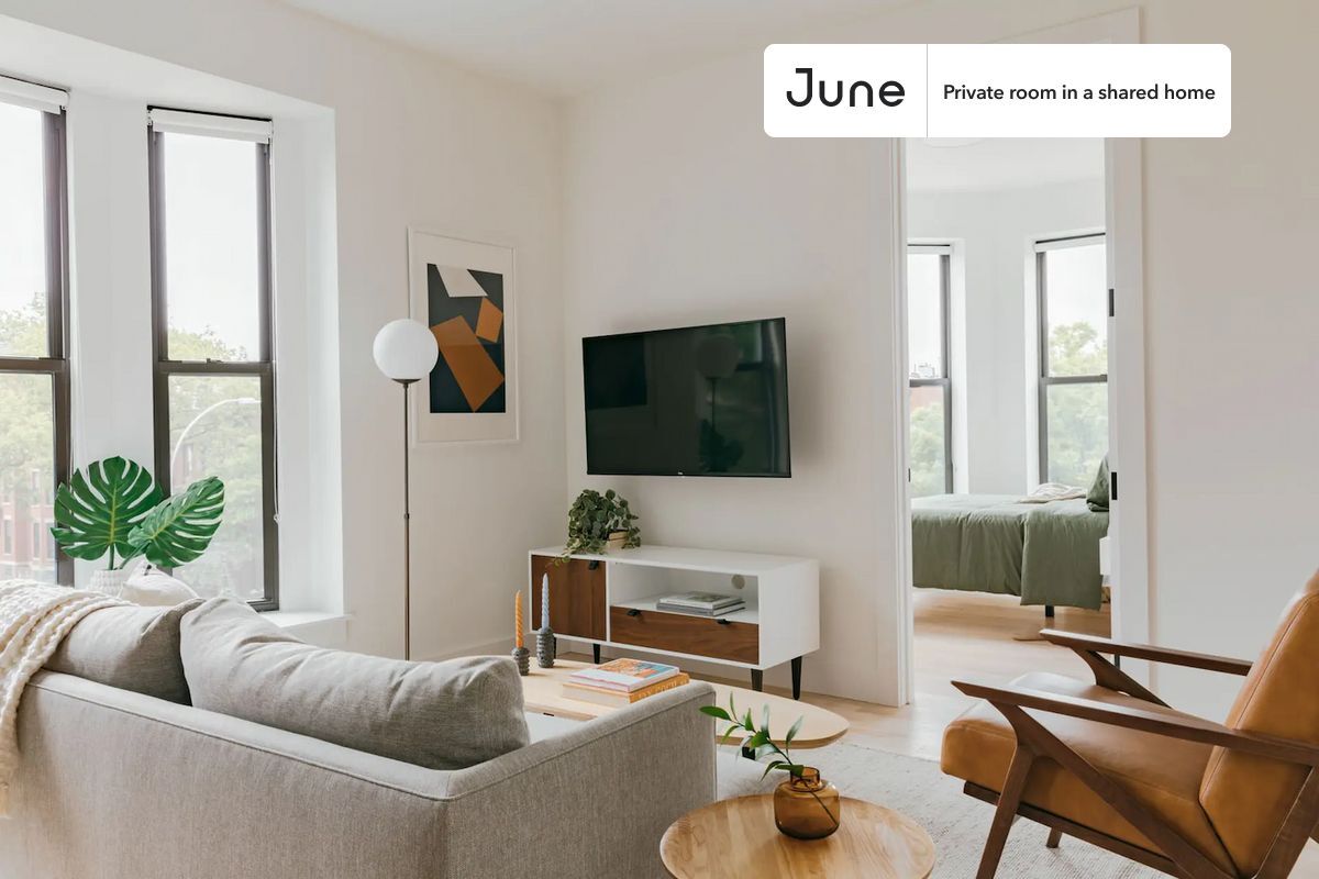 Foto del edificio - Room in Shared 3.0 bed/1 bath home