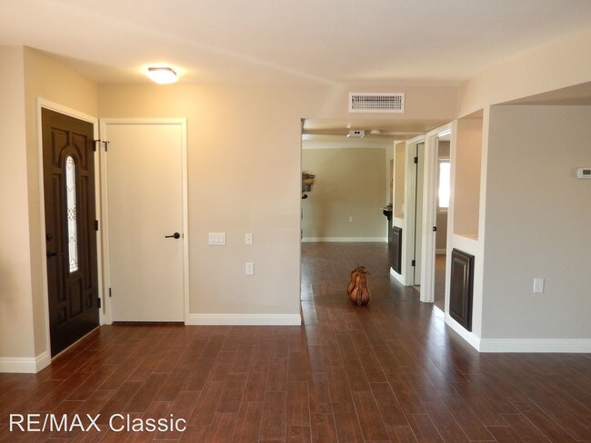 Building Photo - 2 br, 2 bath House - 880 Leisure World