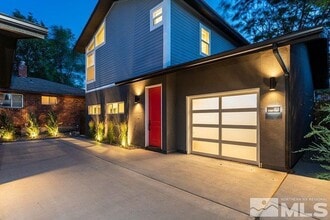 Building Photo - 809 Forest St