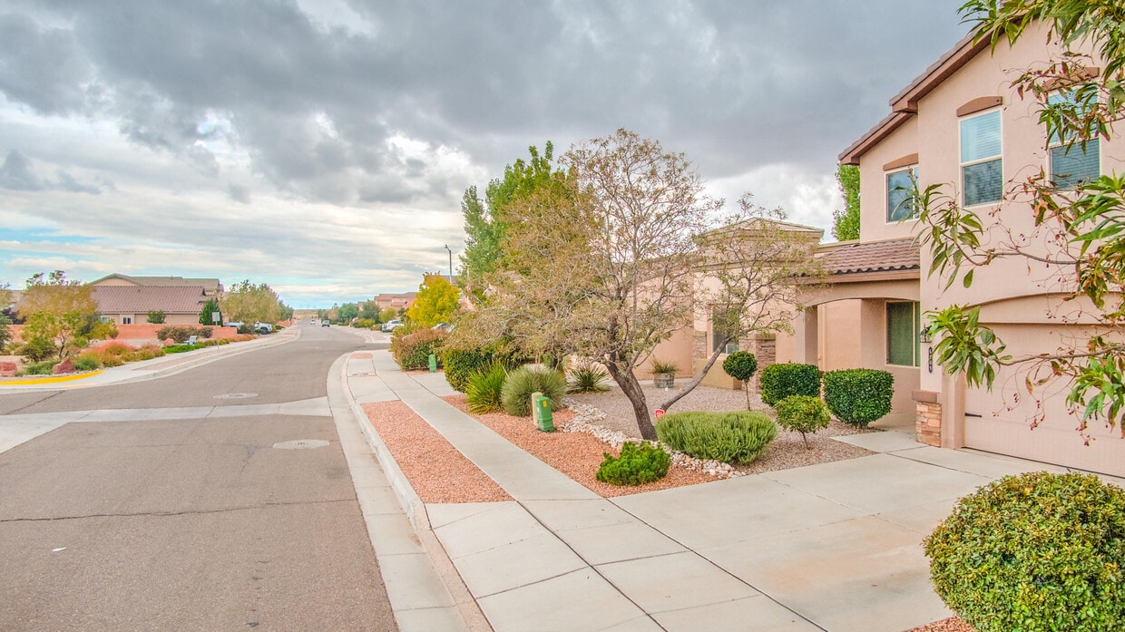 6909 Mete Sol Dr NW, Albuquerque, NM 87120 House Rental in