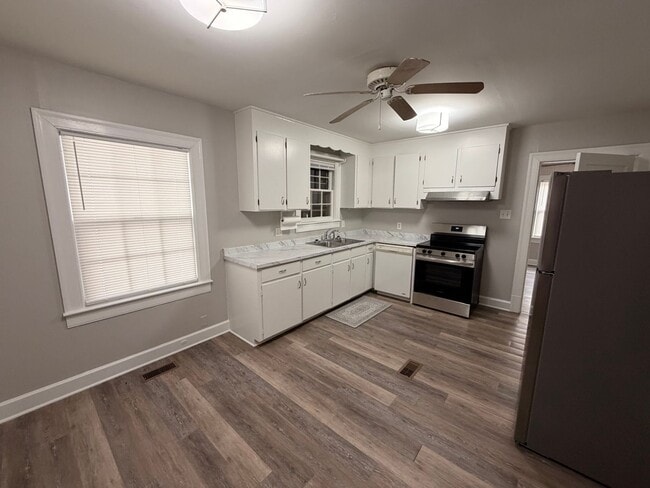 Foto del edificio - Charming 3 Bed 1 Bath Home Minutes From MTSU