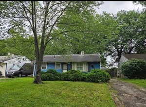 Building Photo - 946 S Hampton Rd