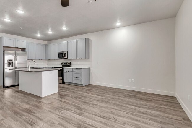 Photo - 606 W North Temple St (Salt Lake City, UT) Apartment